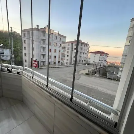 Sehir Ve Deniz Manzarali * 特拉布宗
