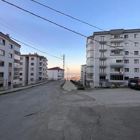 Sehir Ve Deniz Manzarali דירה טראבזון